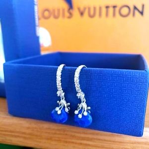 🎉HP Swarovski blue Hook earrings, dangle earrings